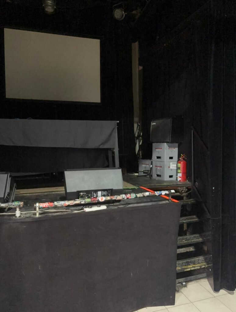 Consolas y equipos del salón